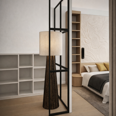 Lampe moderne au sol devant un séparateur de pièce et étagères dans une chambre élégante.